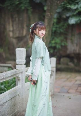 免费看视频的_BD韩语免费在线播放